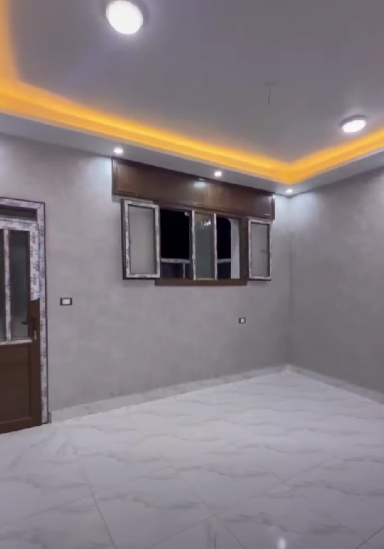 شقة للبيع في مدينة الباب 120م طابق ثالث مع سطح بسعر 34000$