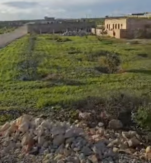 أرض للبيع على طريق حلب القديم مساحة 2400متر